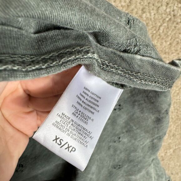 Anthropologie Eri +‎ Ali Calvie Top Women's XS Eyelet Bell Sleeve V Neck Blouse - Picture 8 of 10